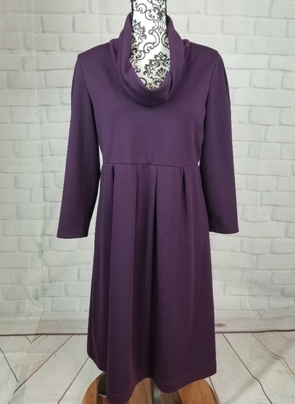 Muse size 14 cowl neck stretch dress long sleeve